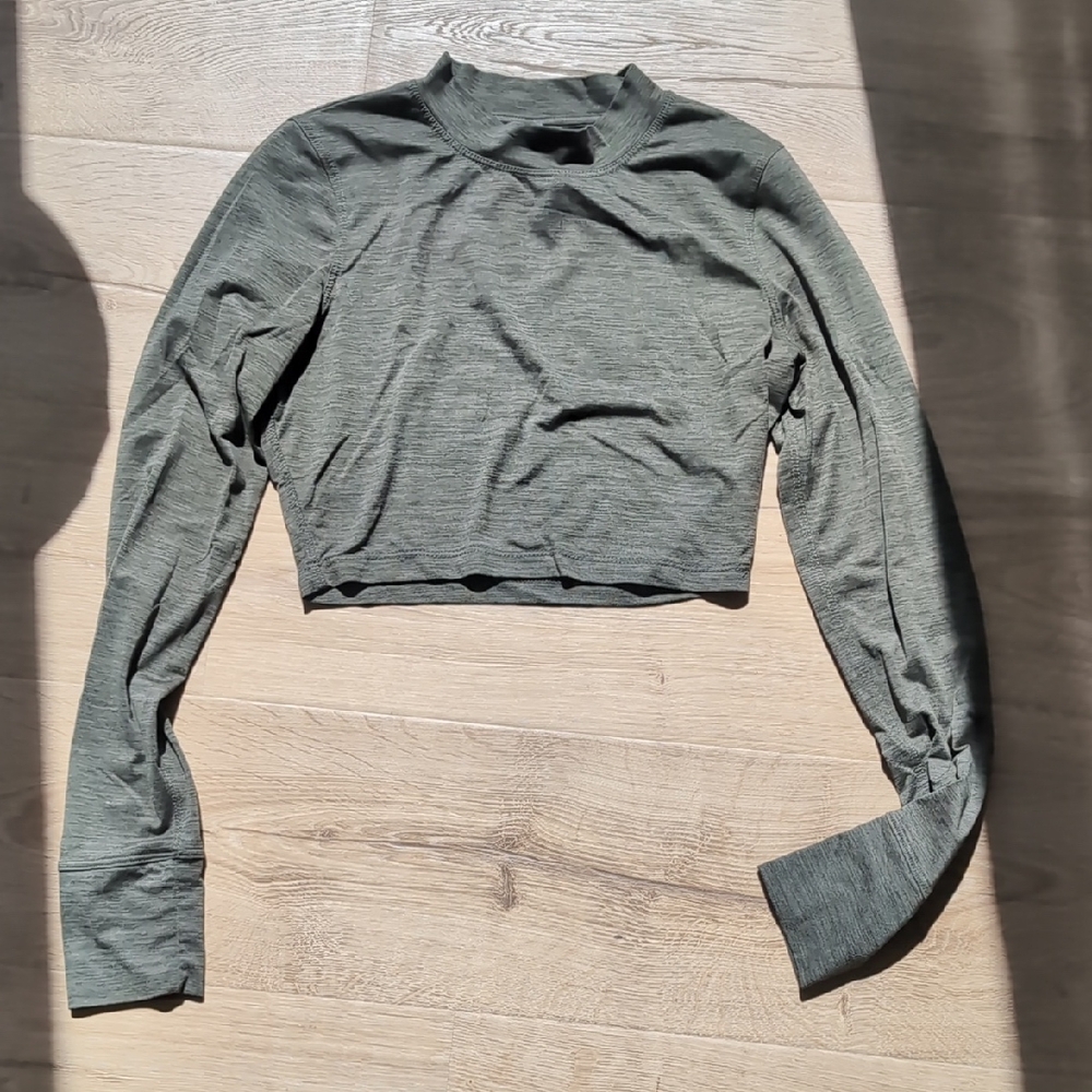 Vuori Sage Green Long Sleeve Crop Top